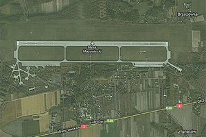 Ilustracja: Wojsko zamawia mapy lotnisk <br />
fot. Google Maps